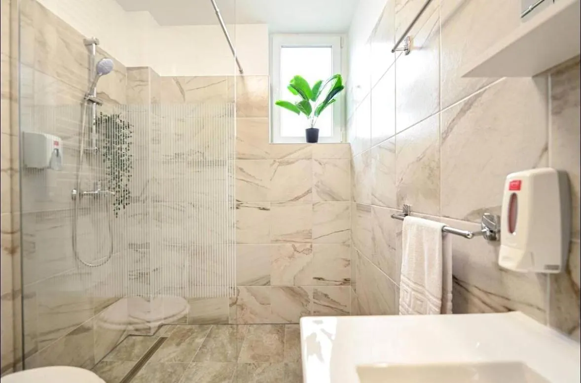 Fluidity - Refined 2Br Retreat In City Center Бухарест 0*,  Румыния