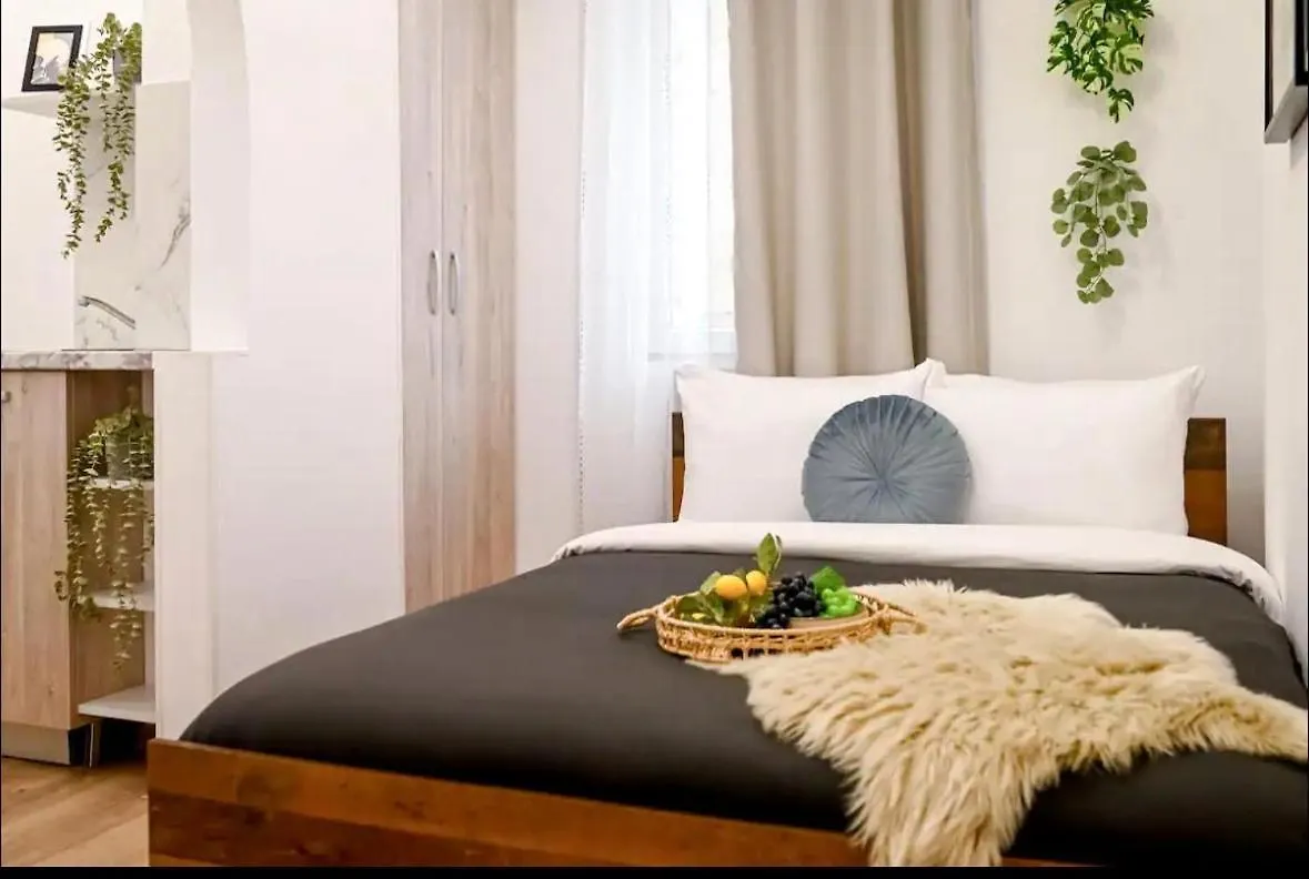 Apartamento Fluidity - Refined 2Br Retreat In City Center Bucareste