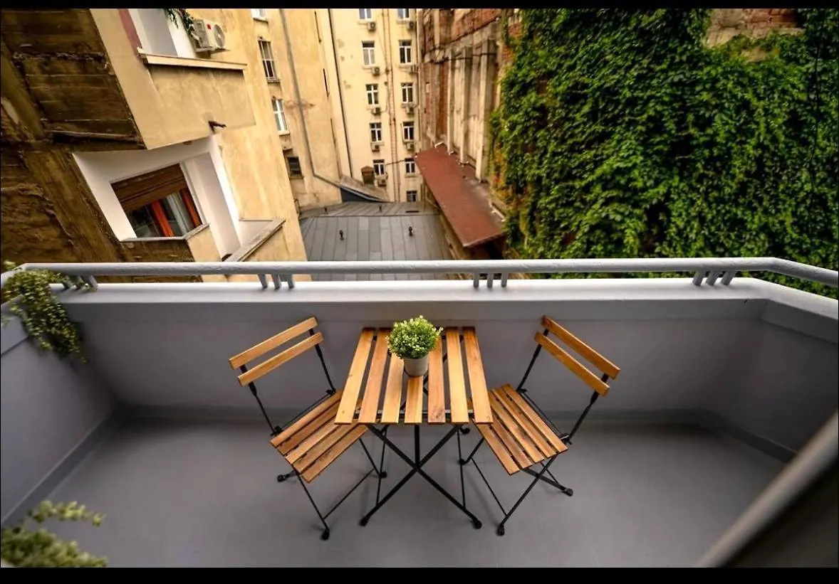Apartamento Fluidity - Refined 2Br Retreat In City Center Bucareste